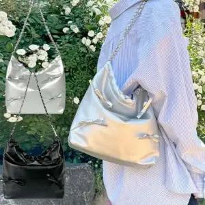 숄더백 고급스러운 끈이 러블리 체인 여성가방 느낌의