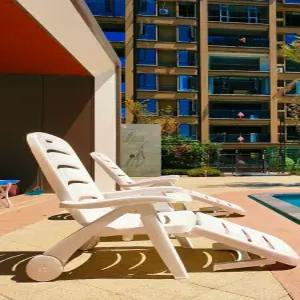 호텔 수영장 선베드 리조트 비치의자 의자 해변 태닝베드