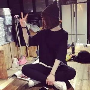 여자기본반팔티 티셔츠 레이어드 반팔 여름 루즈핏 반 반팔면티휴양지 여자 라운드반팔티 여성면반팔티