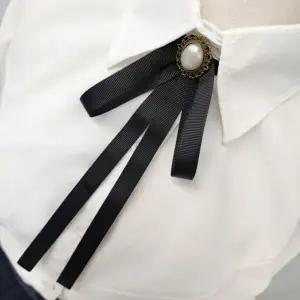 [하프클럽/]고급 옷핀 리본 브로치 뱃지 대학생 졸업 입학 학예회