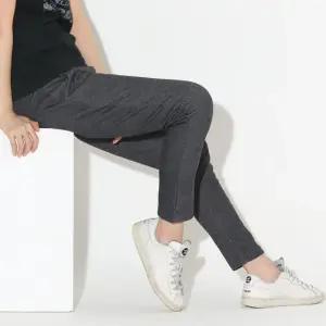 슬림핏 홈웨어바지 여성트레이닝 밴딩팬츠 비취웨어