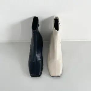 [다잇템]여자 출근룩 솔리드 로우힐 삭스힐 사이드지퍼 발목부츠