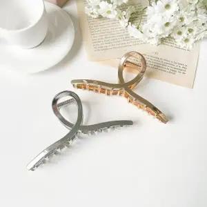 [신세계라이브쇼핑][옷자락] 여자 고급 튼튼한 크로스 꼬임 메탈 대왕 집게핀