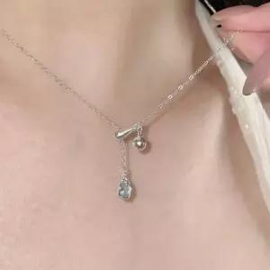 [신세계라이브쇼핑][옷자락] 여자 데일리 데이트룩 아쿠아 언발 포인트 큐빅 주얼리 목걸이