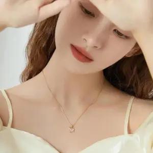 [옷자락]여자 사계절 우아한 하트 플래닛 큐빅 포인트 목걸이