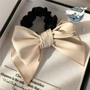 여성 곱창 리본 헤어끈 유니크 베이지 가죽 스크런치 고무줄 곱창머리끈 리본머리끈