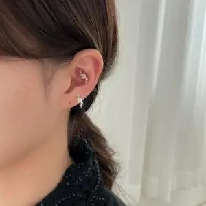 [옷자락]여자 섬세한 플라워 써지컬스틸 바 변경 피어싱