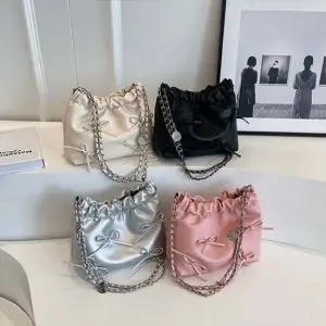 여성 리본 포인트 체인 스트랩 복조리백 숄더백Y