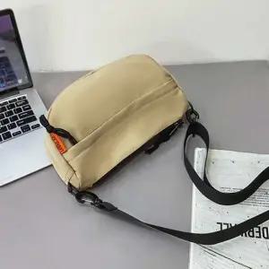 남녀 공용 공항 패션 해외 여행 보조 크로스 백 가방 크로스가방스타일 학생크로스백코디