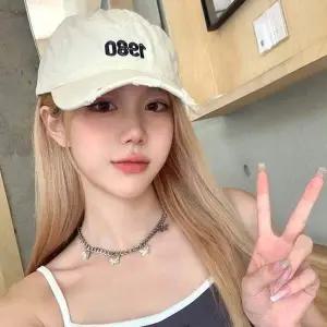 줄리아 크림 캡모자형 긴생머리 가발 직모 모자 패션 생머리 가발