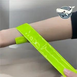 야간 러닝 안전 반사 팔찌 2개 세트 야외 야간런닝 자전거발목밴드 형광팔찌 요술팔찌