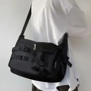 포켓 디테일 남녀공용 운동 회사 직장 학생 크로스백 미니크로스백 캔버스백 빅크로스백