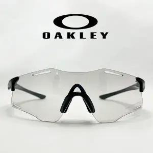 [레이밴]오클리 사이버제로 9512D-0639 (9512D-06) 변색 블랙 스포츠 선글라스 고글