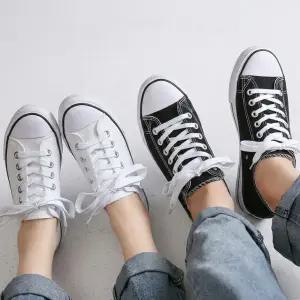 남녀공용 캐주얼 캔버스 스니커즈 2cm 굽 단화 데일리 캠퍼스 운동화 4컬러
