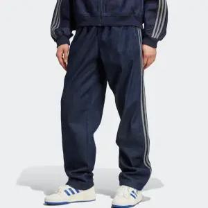 [스타필드 안성 ABC마트] 아디다스 아디컬러 루즈핏 트랙 팬츠 (JX6459)