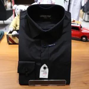 [대구백화점] [런던포그]남성 블랙 세미와이드 카라 드레스셔츠(LNRCA19Z)