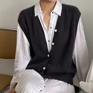 여성베스트 레이어드룩 V넥 니트 베스트