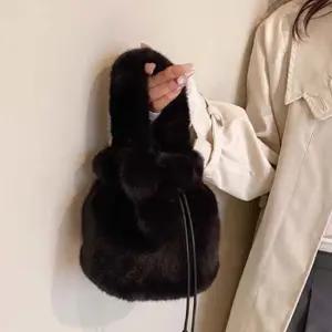 여성 미니 겨울 털 복조리 호보 숄더 크로스 백 가방