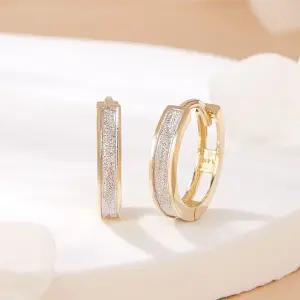 갤러리아 [비앤비골드] 18K 매트 콤비 화이트 원터치 링 귀걸이 한쌍 MNE42506