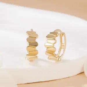 갤러리아 [비앤비골드] 18K 지그재그 물방울 프레스 원터치 링 귀걸이 한쌍 M