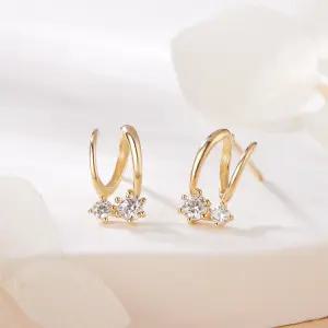 18K 큐빅 웨이브 꼬임링 침귀걸이 한쌍 MNE42509