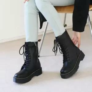 [옷자락]여자 데일리 캐주얼 합성피혁 통굽 워커 부츠