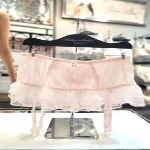 [에블린] 에블린 프리미엄 D컬렉션 로제타드레스 스커트가터 EBFCF4934D