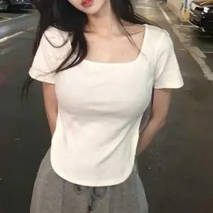 여성 스퀘어넥 반팔 티셔츠 밑단 트임 반팔티 여성 셔츠 여자 반팔티 레터링반팔 면티 오버핏 여름티