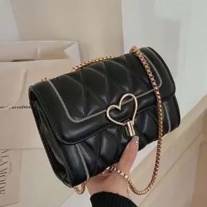 여성 2컬러 하트락 퀼팅 체인 숄더 핸드백