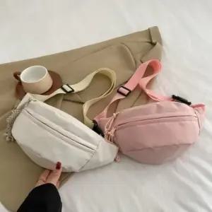 경량 슬링백 하프문 여행용 가방 미니 크로스 데일리 핸드폰가방 가벼운가방 휴대폰가방