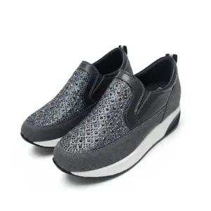 키높이 패션슬립온 중년여성 외출운동화 여자운동화