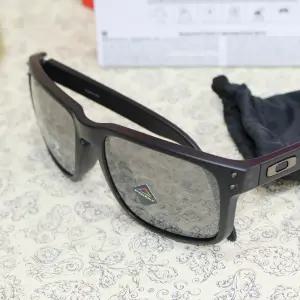 오클리 홀브룩 프리즘 편광 선글라스 9244 25