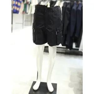 [가넷옴므] 블랙이월 루즈핏 유틸리티 포켓 숏 팬츠 GBS40229 (P003129008)