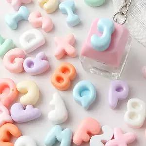 싼비즈 [6425-23]아크릴 키캡파츠 탑꾸재료 알파벳 이니셜 불투명 10~13mm 랜덤발송 ,1개