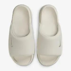 나이키 캄 엘리베이션 여성 슬라이드 HJ5601-100