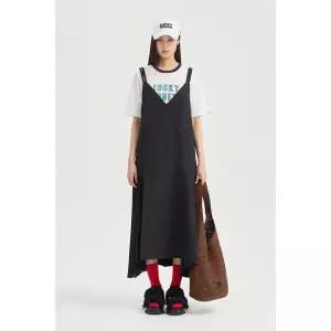 [럭키슈에뜨](강남점)LQDAX26100 브이넥 플리츠 롱 드레스 [럭키슈에뜨]