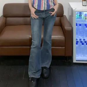 UPPR 어퍼 워싱 부츠컷 팬츠(골반패드 쫀쫀스판)