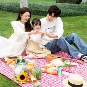 접이식 캠핑 매트 휴대용 피크닉 방수 야외 파스텔 커플 체크 무늬 돗자리 활동 용품 가족 봄 여름 가을