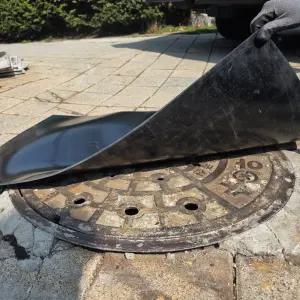 맨홀 뚜껑 덮개 배수구 냄새차단 주유소용 흑고무판 3.2T 120x120cm 홀덮개 고무판