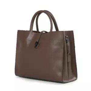 수납력이 돋보이는 사각 토트백 실용적인 가방