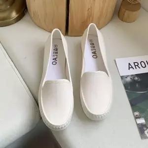 여자 여름 베이직 깔끔 무지 블랙 화이트 플랫 로퍼