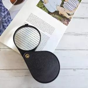 ( )휴대용돋보기 일본직수입 휴대용 접이식 돋보기 2.5배 확대율 확대경