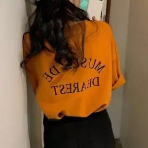 여름 레터링 반팔 옷 유니크 여자여름옷쇼핑몰 여름여 룩 옷쇼핑몰 여자 꾸안꾸 여름 패션 학생티셔츠