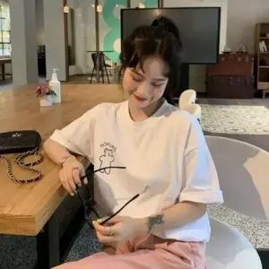 기본 학생 귀여운 학생여름코디 여름티 20대 스트릿패션 여자여름티 20대반팔티 10대반팔티