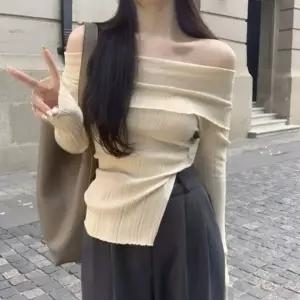 여성티셔츠 긴팔티 루즈핏 트임 여성여름티셔츠 여자가을티 여름긴팔티 크롭티