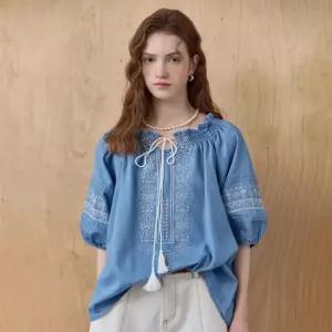 [MAXZA] 에스닉 자수 퍼프소매 데님 볼륨 블라우스