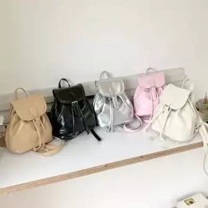 [다잇템]여자 봄여름 사계절 데일리 인조가죽 미니 백팩