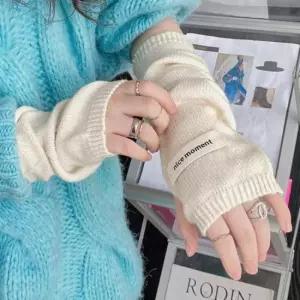 겨울토시 부드럽고 착용감 좋은 깔끔 스타일 니트 암워머