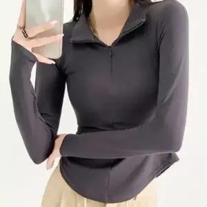 여성 세미 크롭 반집업 긴팔티 1P 반폴라 카라 티셔츠 스포티 이너 패션