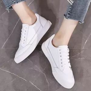 여자 코디 간편 일상룩 아름다운 스니커즈